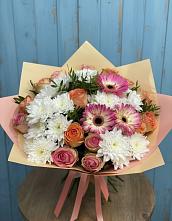 Букет цветов из:  Розы, Герберы и Хризантемы в Сергиевский