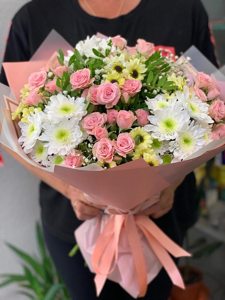 Букет цветов из: Розы и Хризантемы в Сергиевский