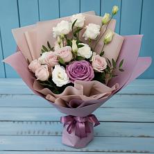 Букет цветов из:  Розы и Лизиантусы в Сергиевский