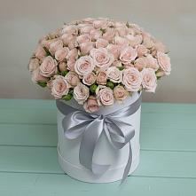 Цветочная композиция из Розы в шляпной коробке в Сергиевский