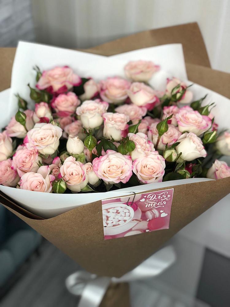 Букет цветов из: Розы в Сергиевский