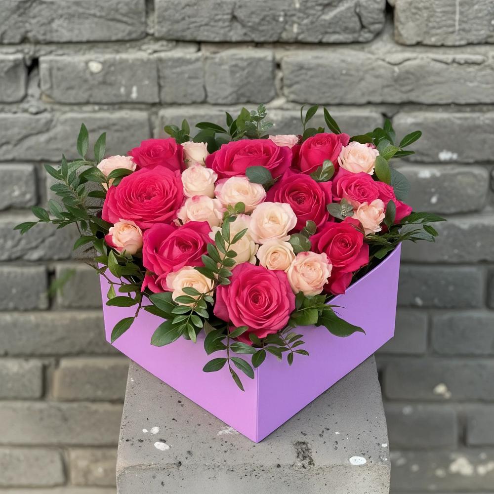 Цветочная композиция из Розы в коробке в Сергиевский