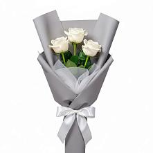 Букет 3 белые розы в Сергиевский