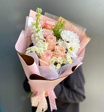 Букет цветов из:  Хризантемы и Розы в Сергиевский
