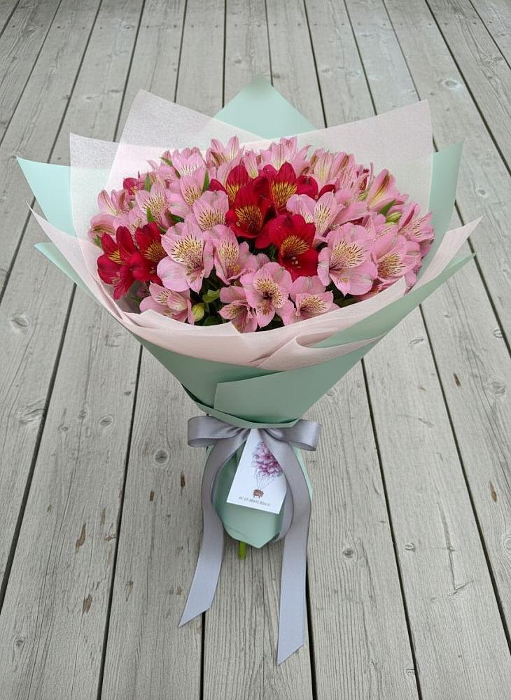 Букет цветов из: Альстромерии в Сергиевский
