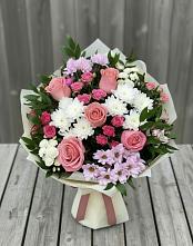 Букет цветов из:  Альстромерии, Гвоздики, Розы и Хризантемы в Сергиевский