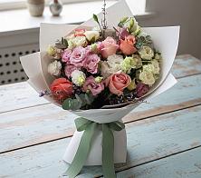 Букет цветов из:  Розы, Лизиантусы и Гвоздики в Сергиевский