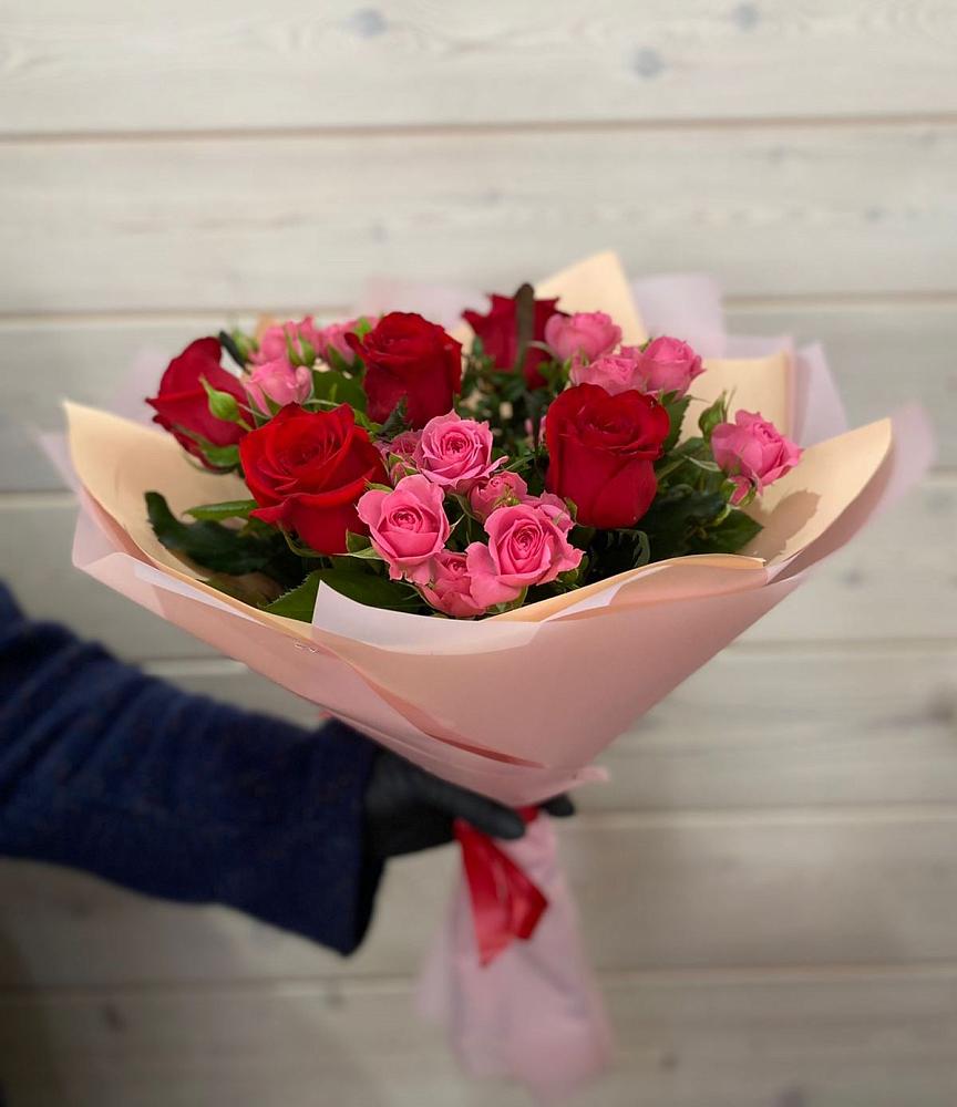 Букет цветов из: Розы в Сергиевский