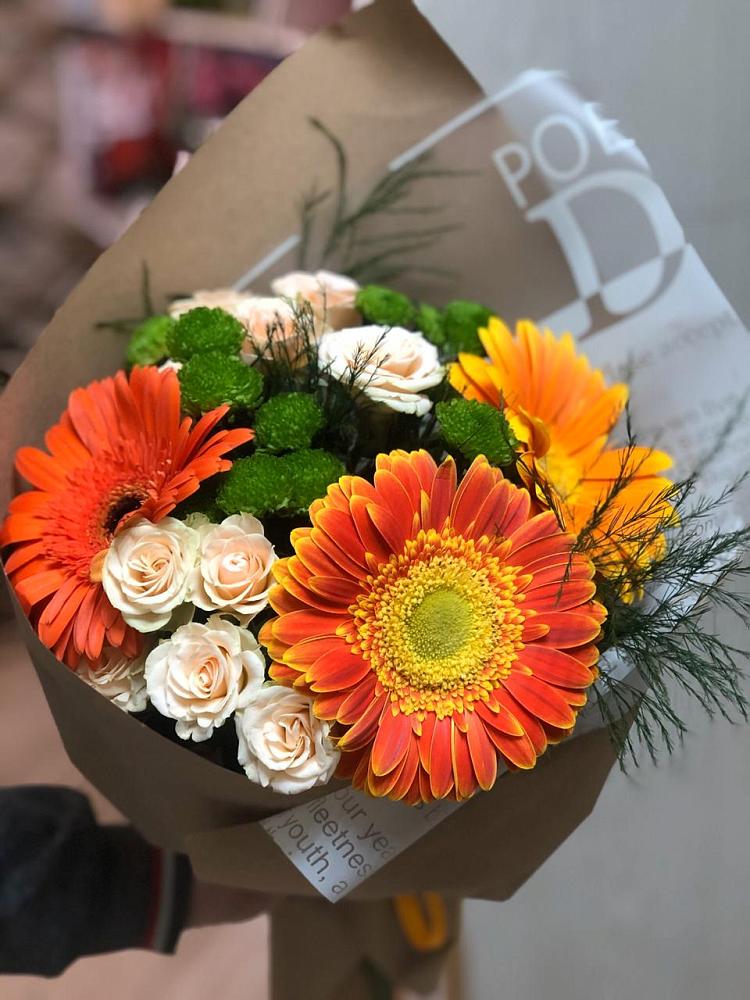 Букет цветов из: Герберы, Хризантемы и Розы в Сергиевский