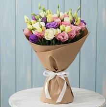 Букет цветов из:  Лизиантусы в Сергиевский