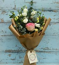 Букет цветов из:  Розы и Лизиантусы в Сергиевский