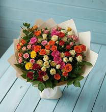 Букет Микс из разноцветных кустовых роз в Сергиевский